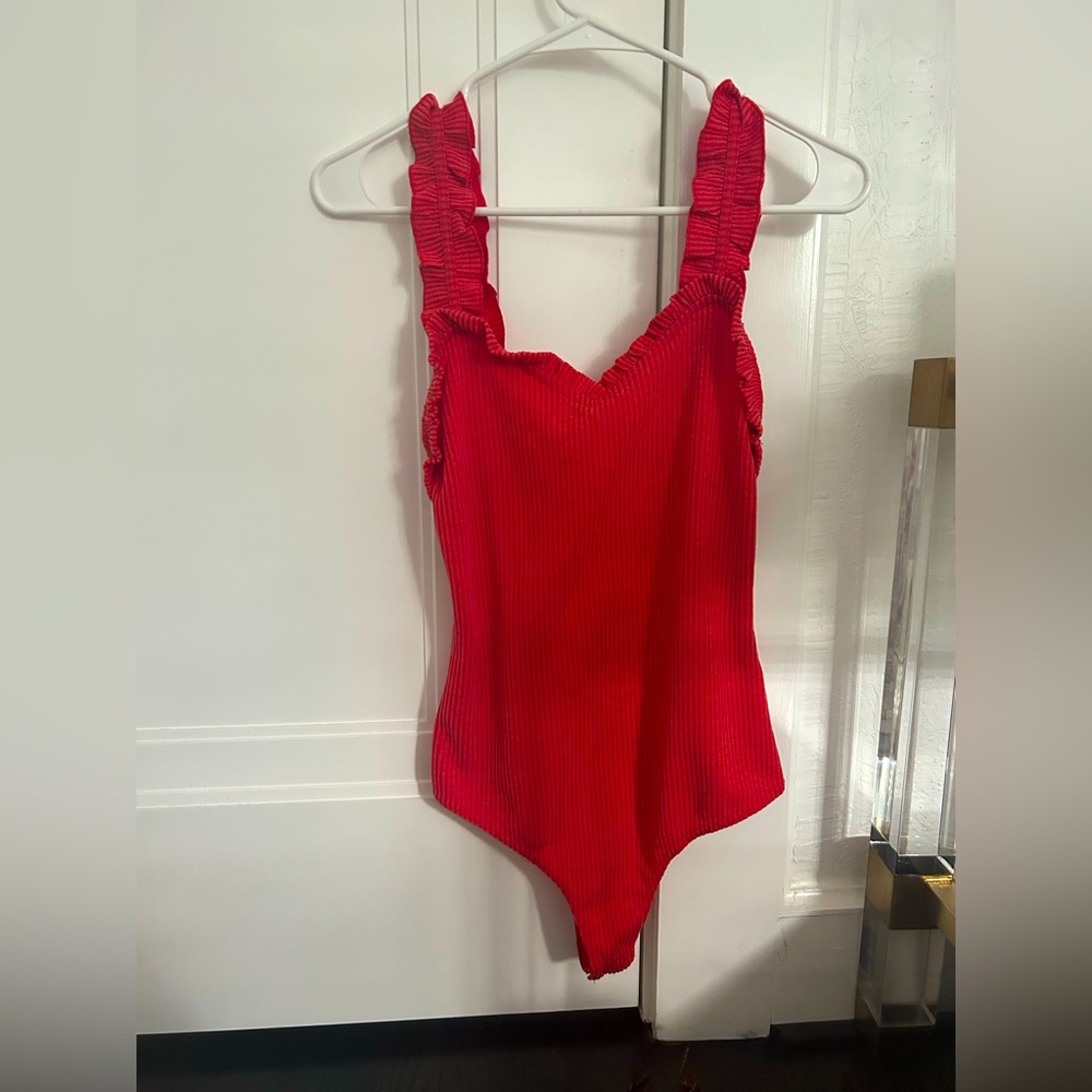 RED RIBBED BODYSUIT